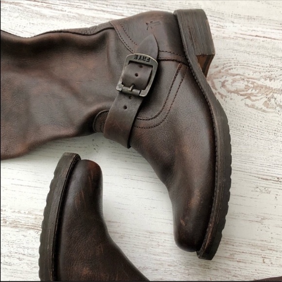 Frye ‘Veronica’ distressed slouch boots - Picture 2 of 8